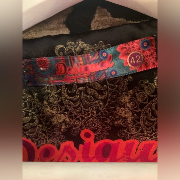 Desigual patchwork tapestry jacket in EUC. - Picture 6 of 6